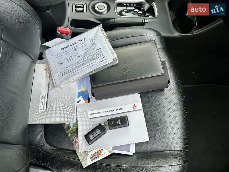Внедорожник / Кроссовер Mitsubishi Outlander 2013 в Вараше фото 71 Внедорожник / Кроссовер Mitsubishi Outlander 2013 в Вараше