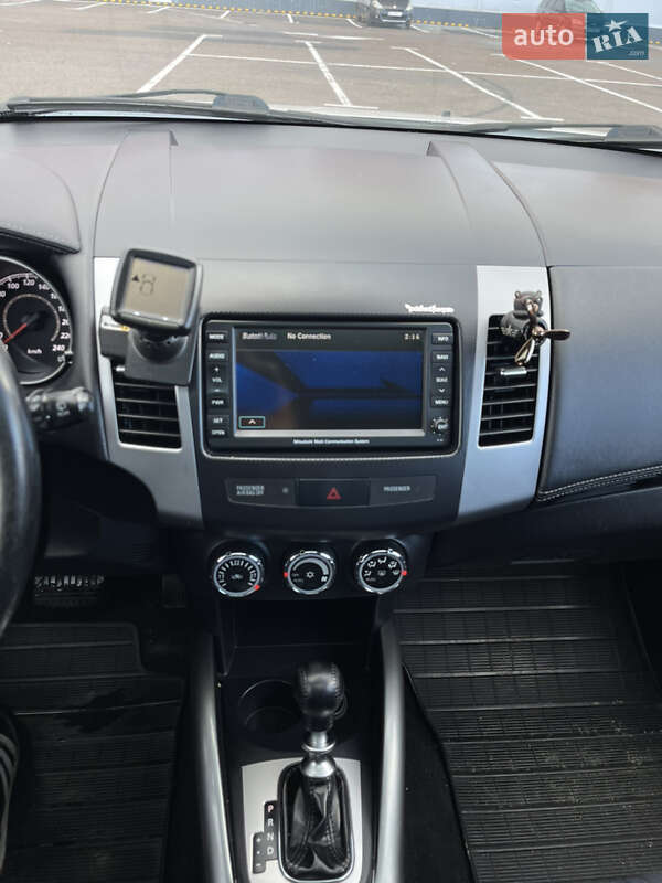 Позашляховик / Кросовер Mitsubishi Outlander 2010 в Рівному фото 26 Позашляховик / Кросовер Mitsubishi Outlander 2010 в Рівному