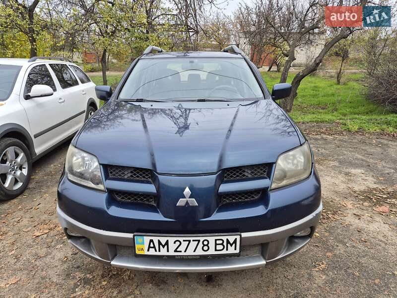 Позашляховик / Кросовер Mitsubishi Outlander 2003 в Миколаєві фото 9 Позашляховик / Кросовер Mitsubishi Outlander 2003 в Миколаєві