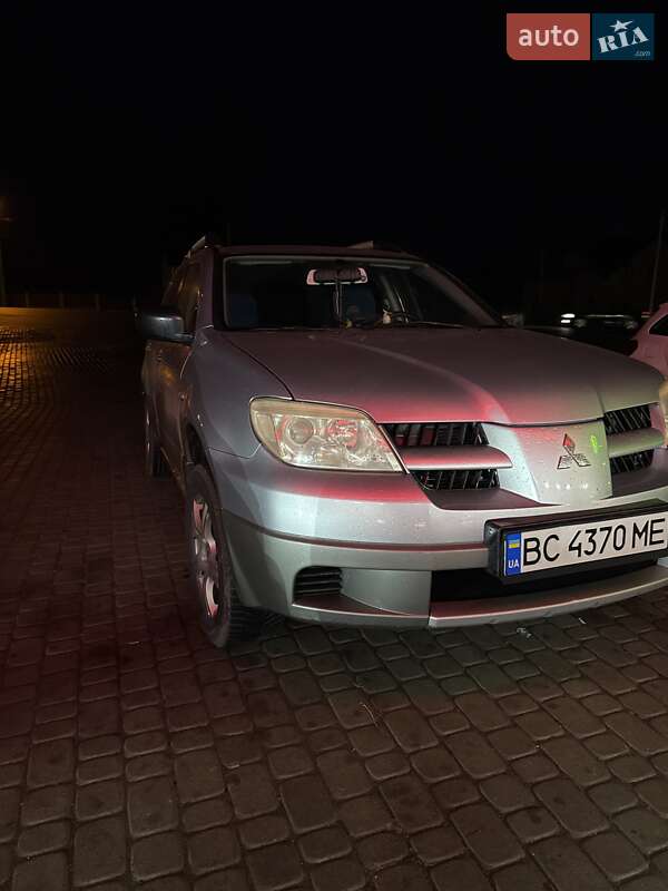 Внедорожник / Кроссовер Mitsubishi Outlander 2006 в Львове фото Внедорожник / Кроссовер Mitsubishi Outlander 2006 в Львове