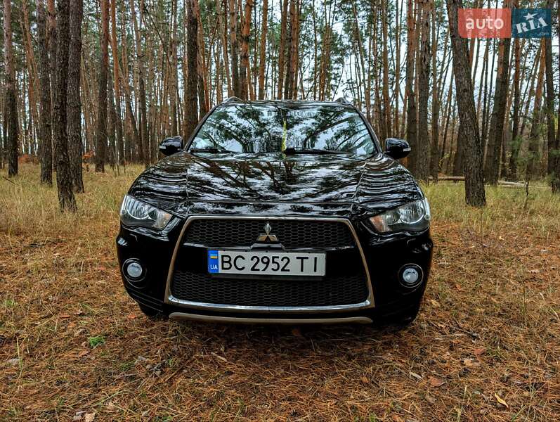 Внедорожник / Кроссовер Mitsubishi Outlander 2010 в Львове фото 3 Внедорожник / Кроссовер Mitsubishi Outlander 2010 в Львове
