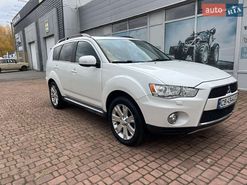 Позашляховик / Кросовер Mitsubishi Outlander 2012 в Прилуках фото Позашляховик / Кросовер Mitsubishi Outlander 2012 в Прилуках