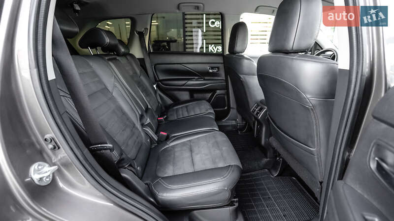 Внедорожник / Кроссовер Mitsubishi Outlander 2021 в Львове