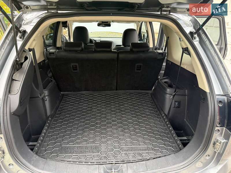 Позашляховик / Кросовер Mitsubishi Outlander 2021 в Києві фото 5 Позашляховик / Кросовер Mitsubishi Outlander 2021 в Києві