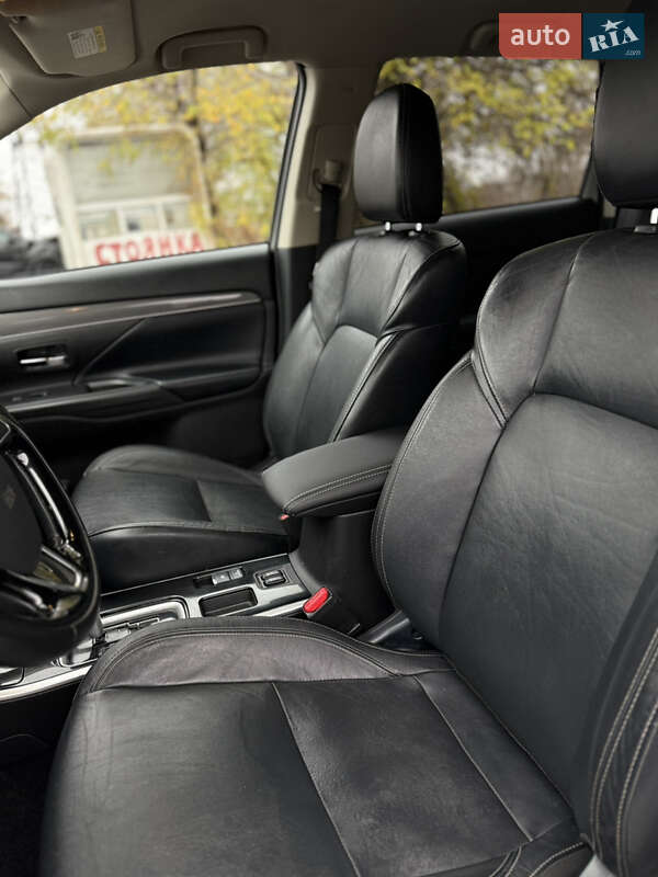 Позашляховик / Кросовер Mitsubishi Outlander 2019 в Запоріжжі