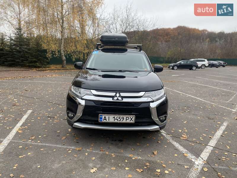 Внедорожник / Кроссовер Mitsubishi Outlander 2016 в Виннице