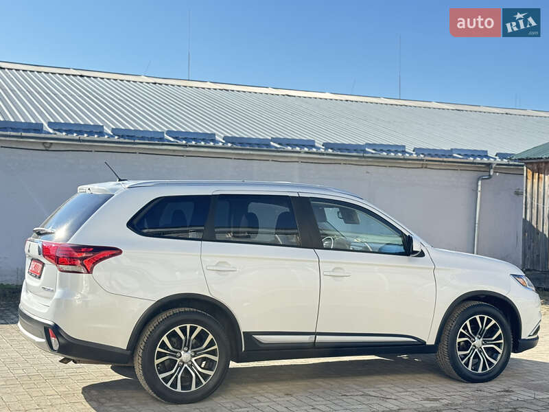 Позашляховик / Кросовер Mitsubishi Outlander 2016 в Ковелі фото 12 Позашляховик / Кросовер Mitsubishi Outlander 2016 в Ковелі