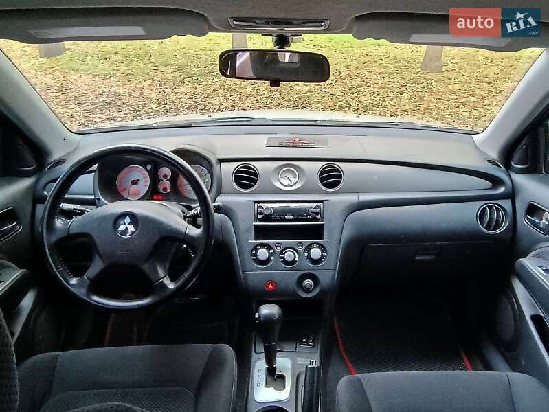 Внедорожник / Кроссовер Mitsubishi Outlander 2005 в Николаеве