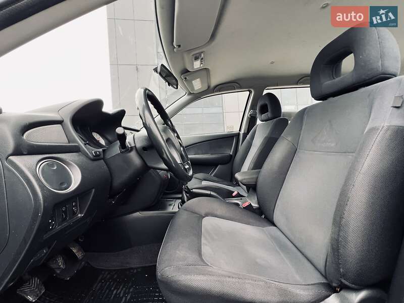 Позашляховик / Кросовер Mitsubishi Outlander 2006 в Чернівцях фото 16 Позашляховик / Кросовер Mitsubishi Outlander 2006 в Чернівцях