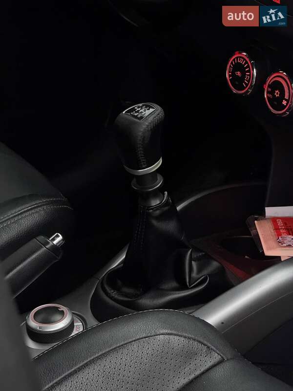 Позашляховик / Кросовер Mitsubishi Outlander 2012 в Чернівцях