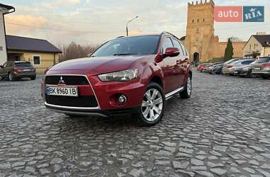 Внедорожник / Кроссовер Mitsubishi Outlander 2011 в Луцке