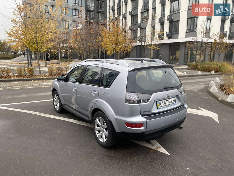 Внедорожник / Кроссовер Mitsubishi Outlander 2010 в Киеве фото 7 Внедорожник / Кроссовер Mitsubishi Outlander 2010 в Киеве