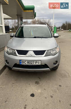 Позашляховик / Кросовер Mitsubishi Outlander 2008 в Новояворівську