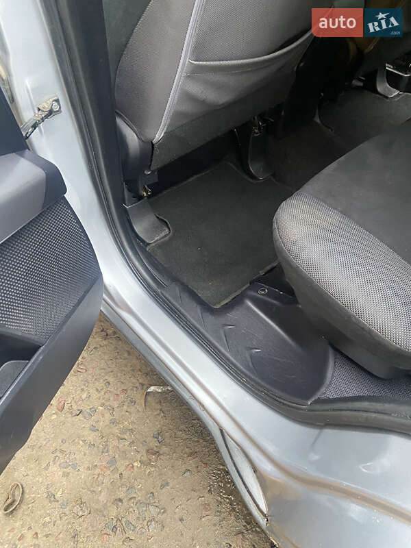 Позашляховик / Кросовер Mitsubishi Outlander 2008 в Новояворівську