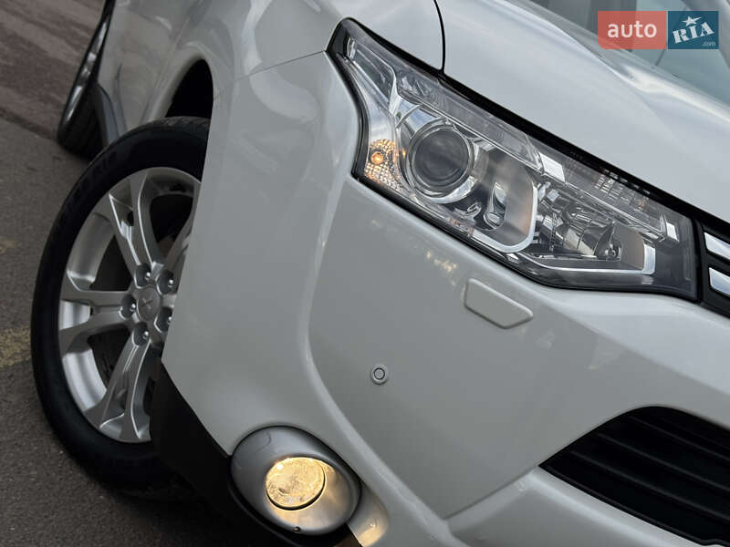 Внедорожник / Кроссовер Mitsubishi Outlander 2014 в Трускавце