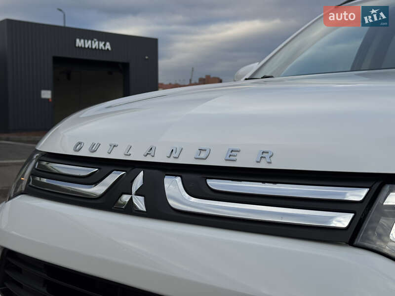 Внедорожник / Кроссовер Mitsubishi Outlander 2014 в Трускавце