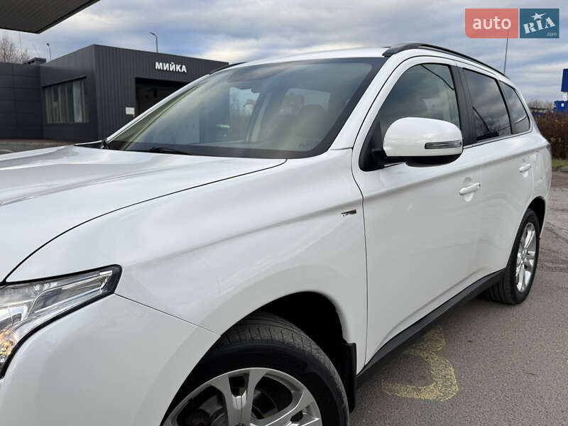Внедорожник / Кроссовер Mitsubishi Outlander 2014 в Трускавце