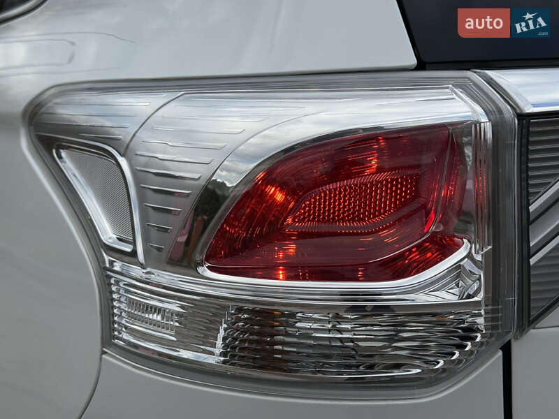 Внедорожник / Кроссовер Mitsubishi Outlander 2014 в Трускавце