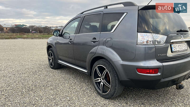 Внедорожник / Кроссовер Mitsubishi Outlander 2012 в Тернополе