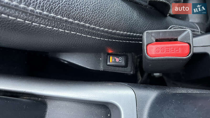 Внедорожник / Кроссовер Mitsubishi Outlander 2012 в Тернополе