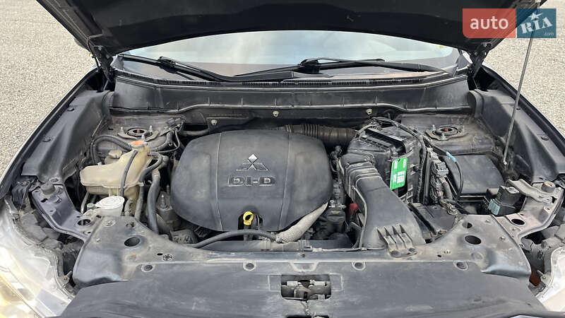 Внедорожник / Кроссовер Mitsubishi Outlander 2012 в Тернополе