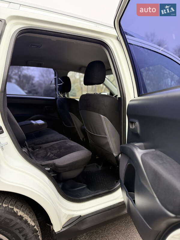 Внедорожник / Кроссовер Mitsubishi Outlander 2010 в Каменском фото 8 Внедорожник / Кроссовер Mitsubishi Outlander 2010 в Каменском