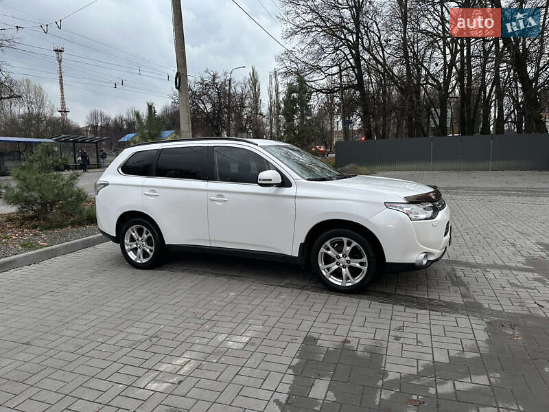 Позашляховик / Кросовер Mitsubishi Outlander 2013 в Хмельницькому