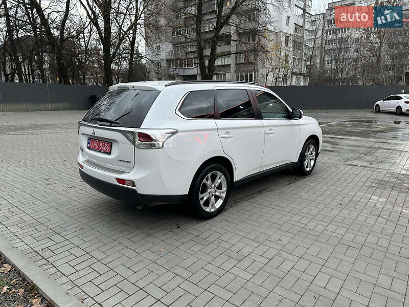 Позашляховик / Кросовер Mitsubishi Outlander 2013 в Хмельницькому