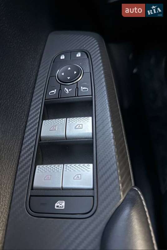 Позашляховик / Кросовер Mitsubishi Outlander 2023 в Кривому Розі