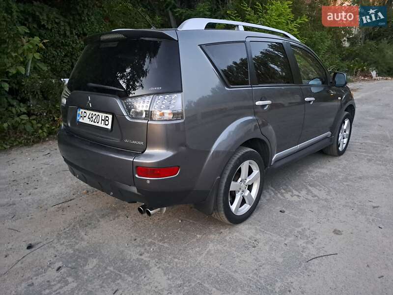 Внедорожник / Кроссовер Mitsubishi Outlander 2009 в Запорожье