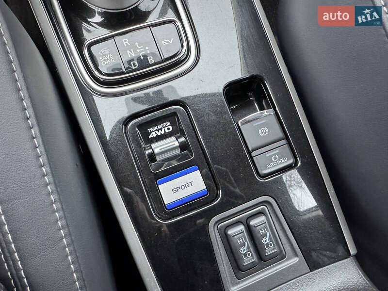 Позашляховик / Кросовер Mitsubishi Outlander 2021 в Черкасах