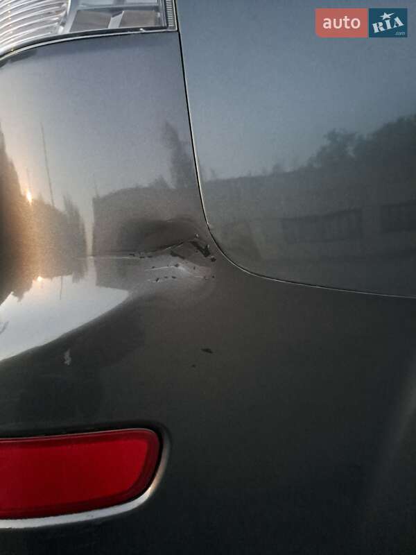 Внедорожник / Кроссовер Mitsubishi Outlander 2009 в Запорожье