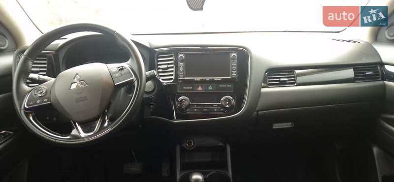 Позашляховик / Кросовер Mitsubishi Outlander 2015 в Житомирі фото 18 Позашляховик / Кросовер Mitsubishi Outlander 2015 в Житомирі