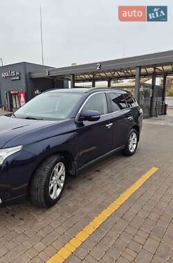 Внедорожник / Кроссовер Mitsubishi Outlander 2013 в Кривом Роге
