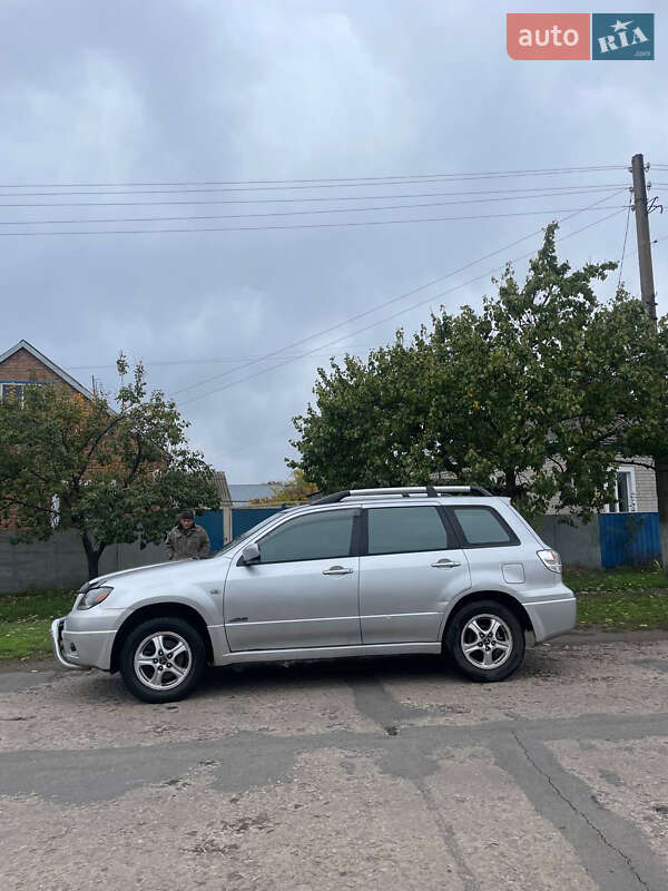 Внедорожник / Кроссовер Mitsubishi Outlander 2003 в Киеве фото 9 Внедорожник / Кроссовер Mitsubishi Outlander 2003 в Киеве