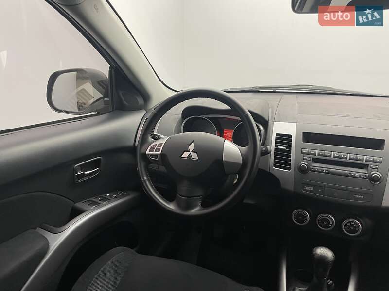 Внедорожник / Кроссовер Mitsubishi Outlander 2009 в Киеве