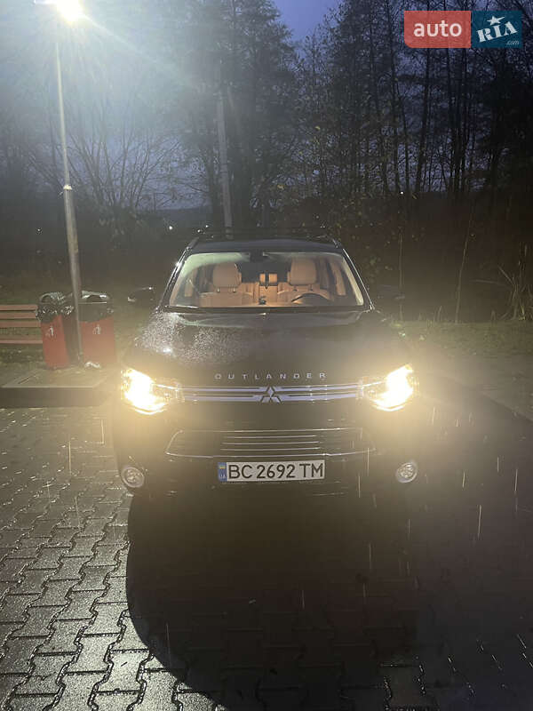 Внедорожник / Кроссовер Mitsubishi Outlander 2014 в Бориславе