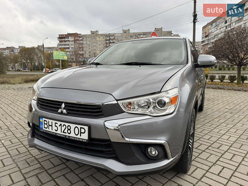 Внедорожник / Кроссовер Mitsubishi Outlander 2019 в Запорожье