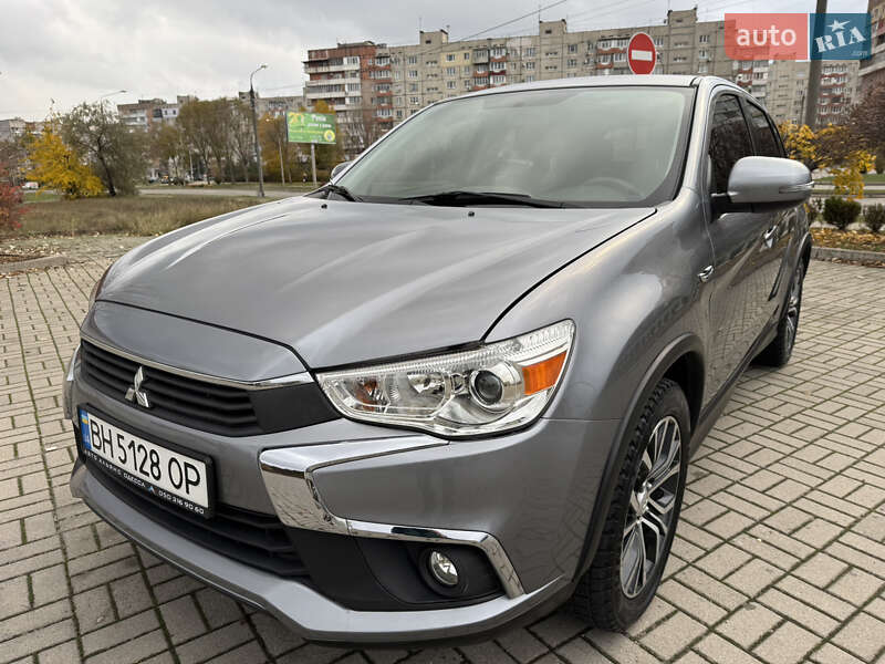Внедорожник / Кроссовер Mitsubishi Outlander 2019 в Запорожье