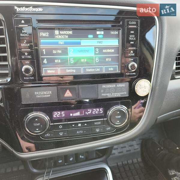 Внедорожник / Кроссовер Mitsubishi Outlander 2017 в Одессе