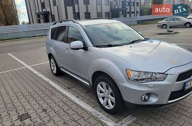 Внедорожник / Кроссовер Mitsubishi Outlander 2011 в Киеве