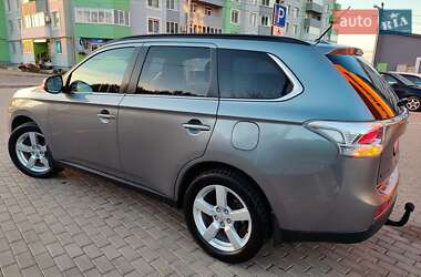 Позашляховик / Кросовер Mitsubishi Outlander 2013 в Львові