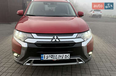 Позашляховик / Кросовер Mitsubishi Outlander 2019 в Хмельницькому