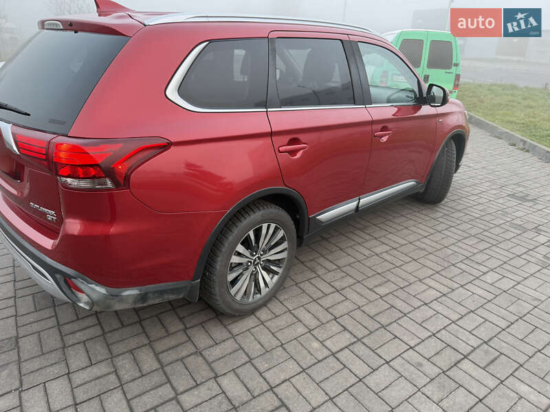 Внедорожник / Кроссовер Mitsubishi Outlander 2019 в Хмельницком фото 5 Внедорожник / Кроссовер Mitsubishi Outlander 2019 в Хмельницком