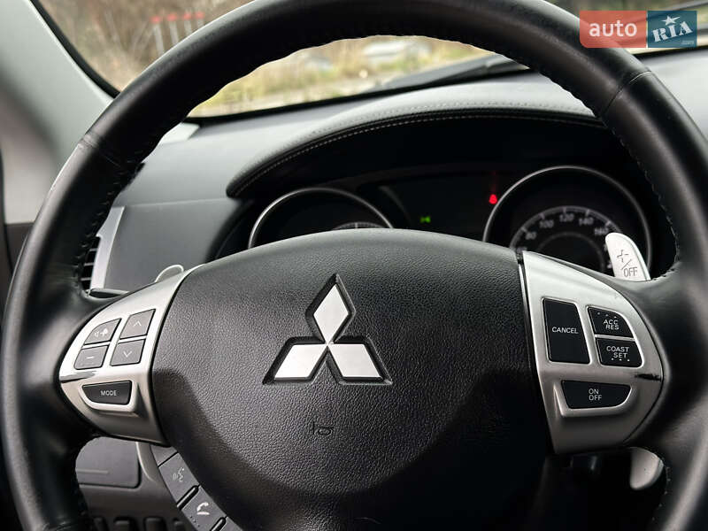 Позашляховик / Кросовер Mitsubishi Outlander 2011 в Бердичеві