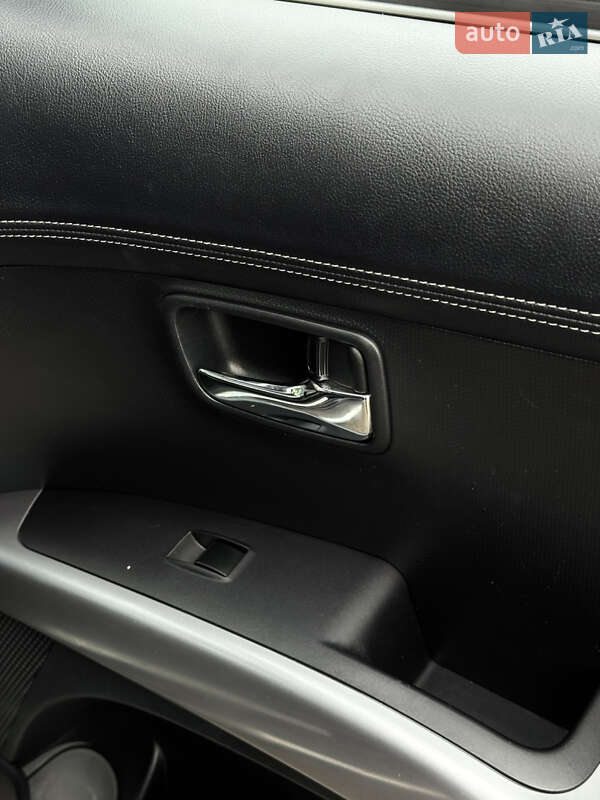 Позашляховик / Кросовер Mitsubishi Outlander 2011 в Бердичеві