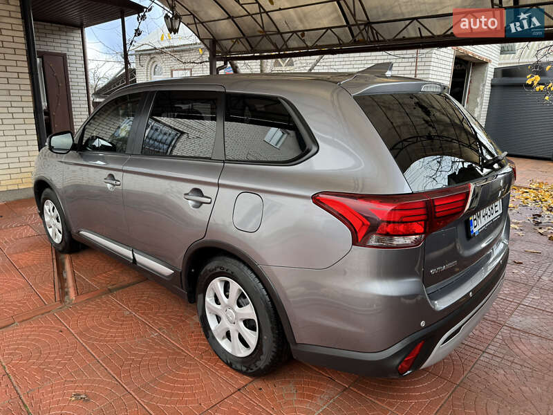 Внедорожник / Кроссовер Mitsubishi Outlander 2019 в Сумах фото 7 Внедорожник / Кроссовер Mitsubishi Outlander 2019 в Сумах