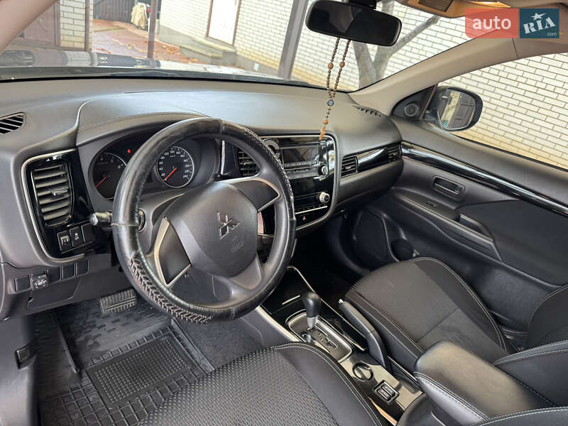 Внедорожник / Кроссовер Mitsubishi Outlander 2019 в Сумах фото 13 Внедорожник / Кроссовер Mitsubishi Outlander 2019 в Сумах
