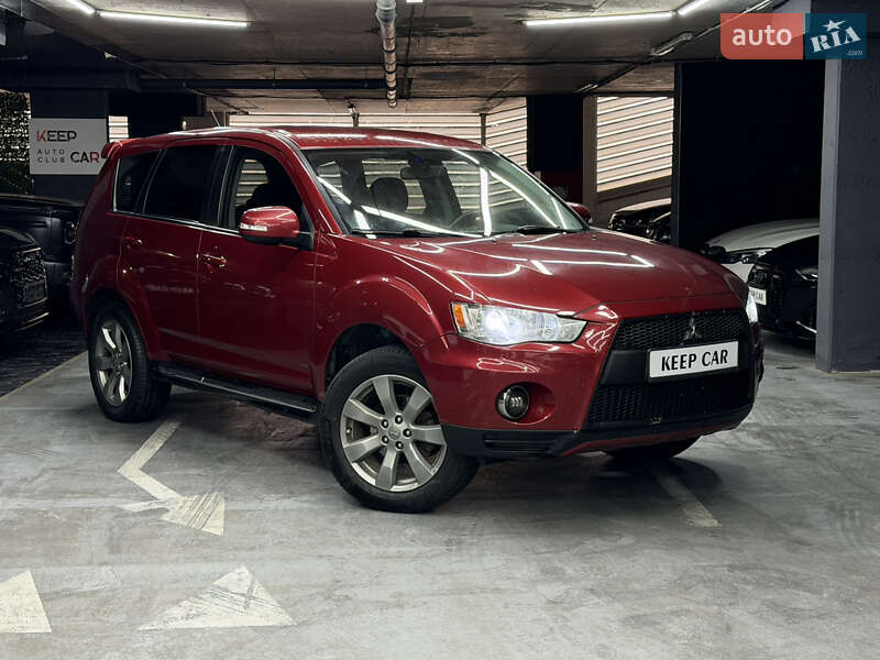 Mitsubishi Outlander 2011