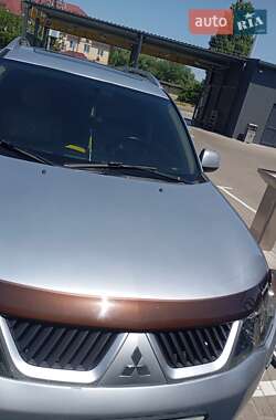 Позашляховик / Кросовер Mitsubishi Outlander 2008 в Києві